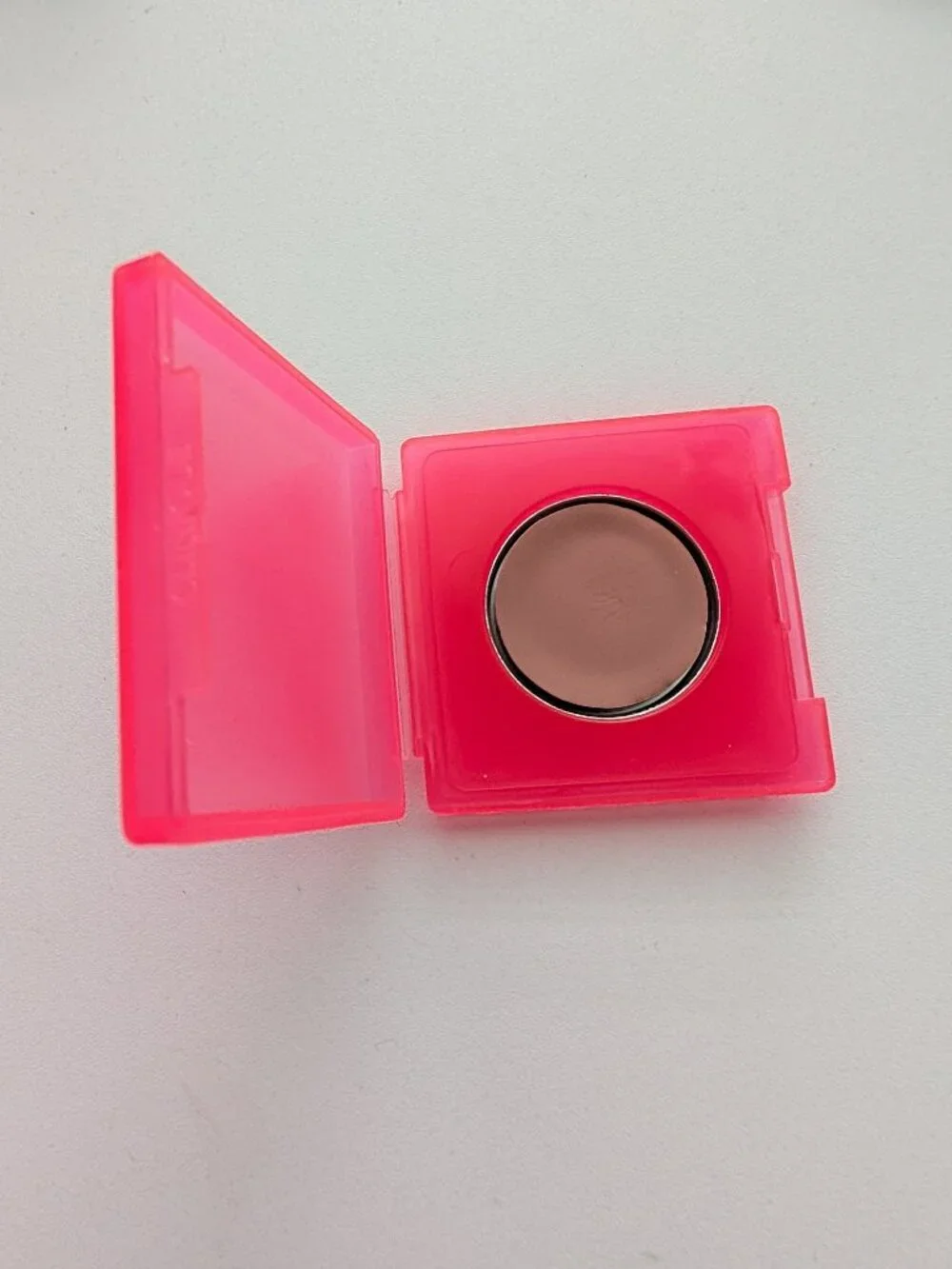 Clinique Blushwear Cream Mini Blush 04 SHY BLUSH Compact Rare HTF .05oz/1.4g GWP